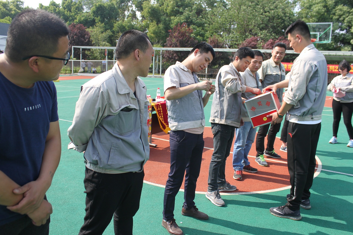 mg冰球突破(中国区)官方网站