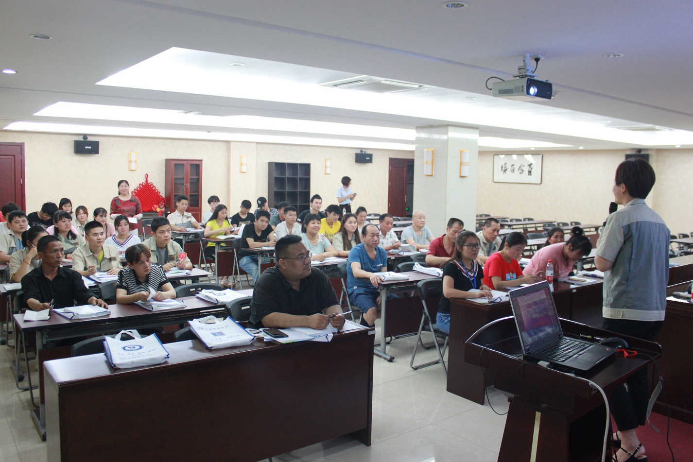 mg冰球突破(中国区)官方网站