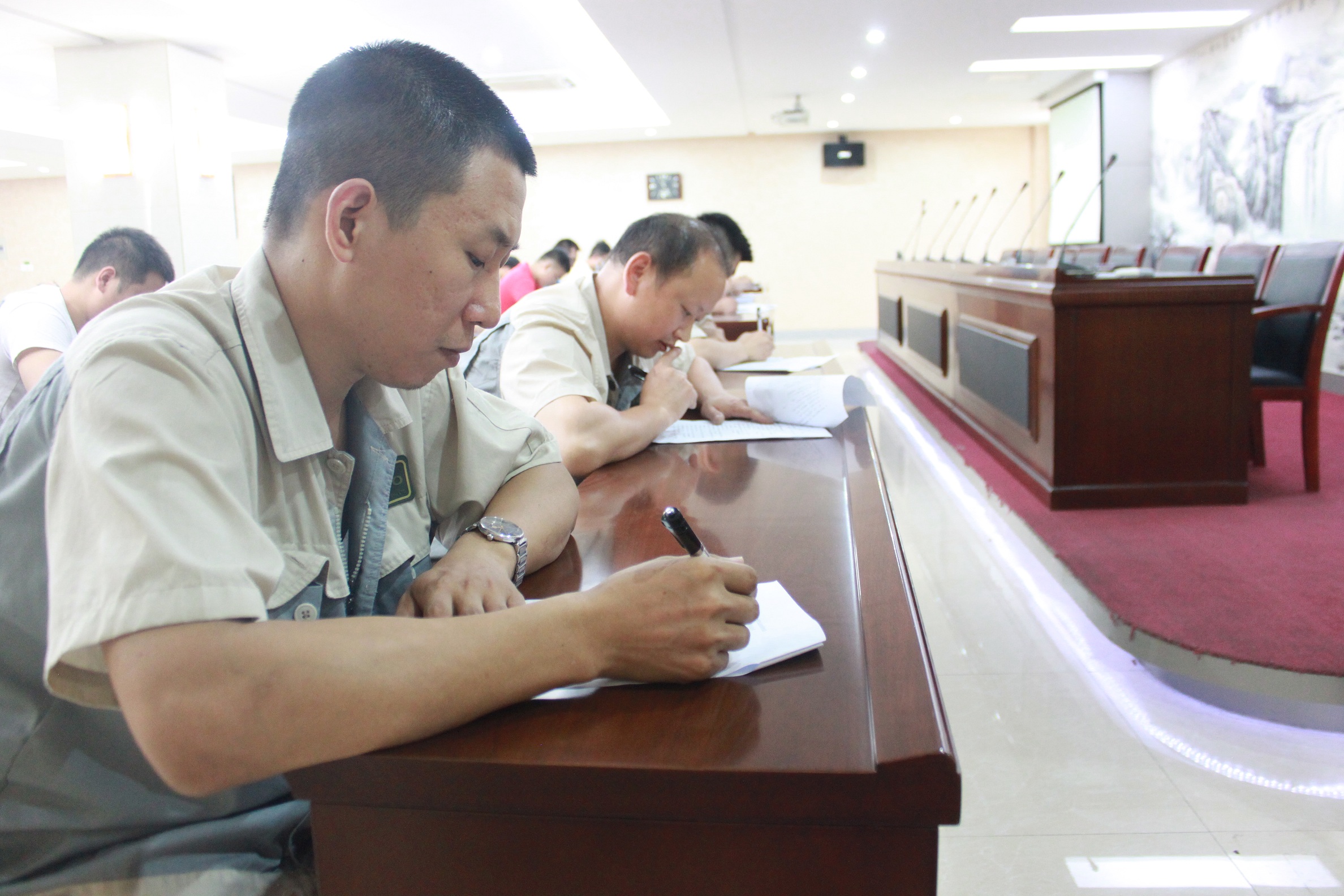 mg冰球突破(中国区)官方网站