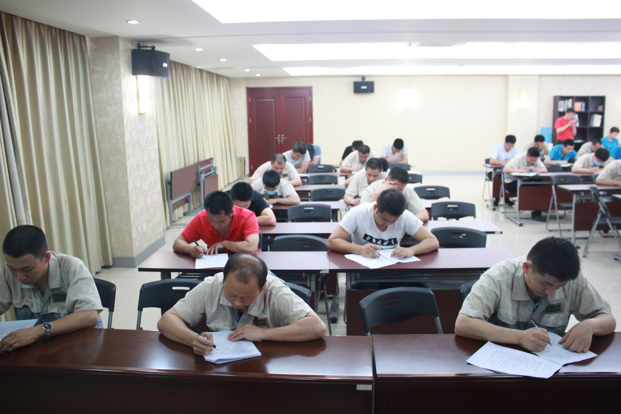 mg冰球突破(中国区)官方网站