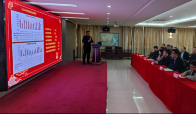 责任在肩，使命于心——合肥mg冰球突破2025经营指标签约典礼